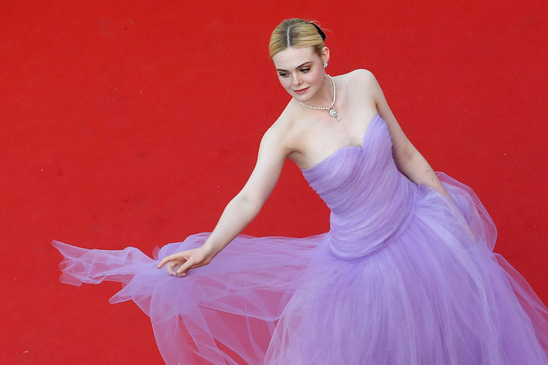 Elle Fanning: Từ công chúa ngủ trong rừng, tới Nữ hoàng thảm đỏ LHP Cannes