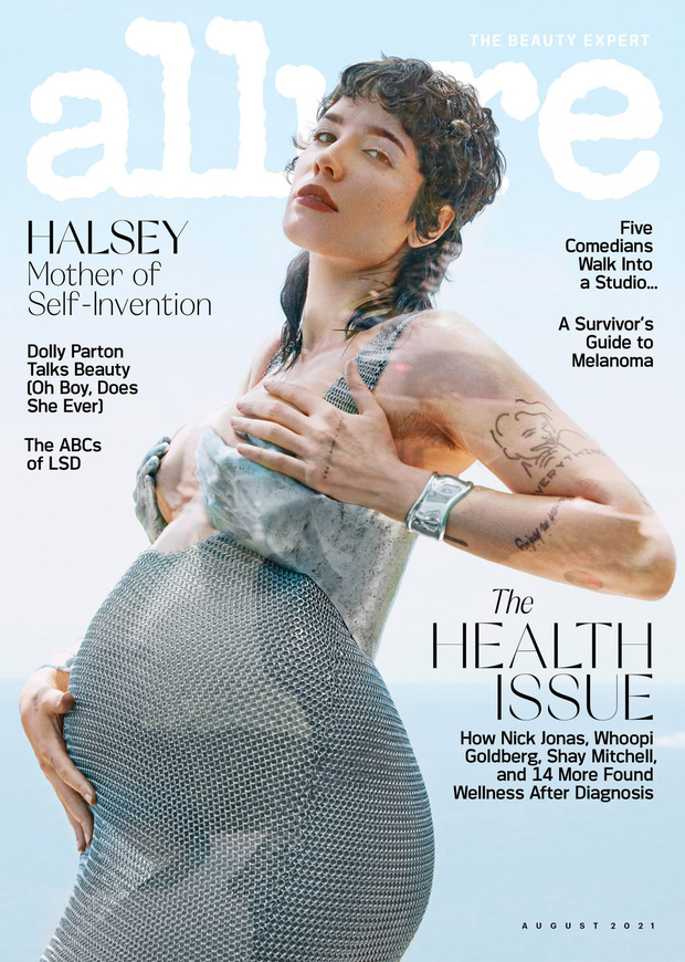 Bà bầu Halsey tự tin xuất hiện trên bìa tạp chí khoe bụng bầu ở những tháng cuối thai kỳ. Cô cũng chẳng ngại khoe phần lông ở vùng cánh tay.