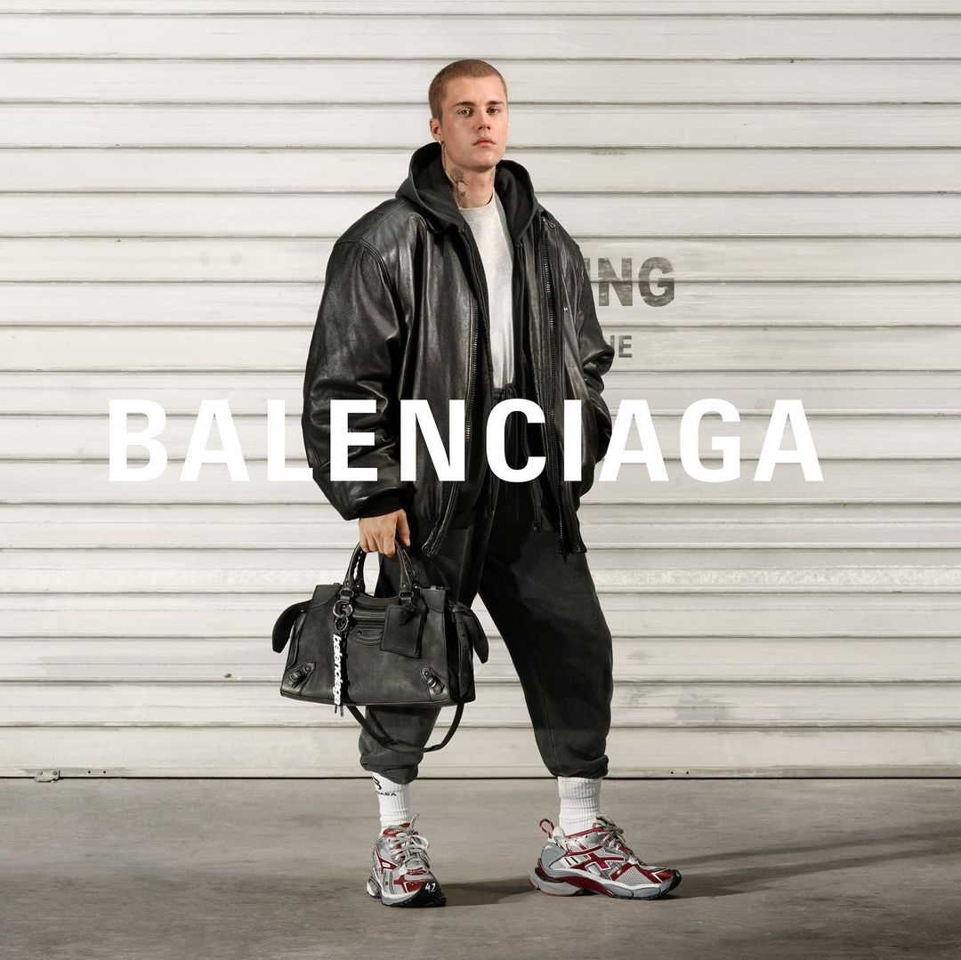 Justin Bieber trở thành gương mặt đại diện của Balenciaga.