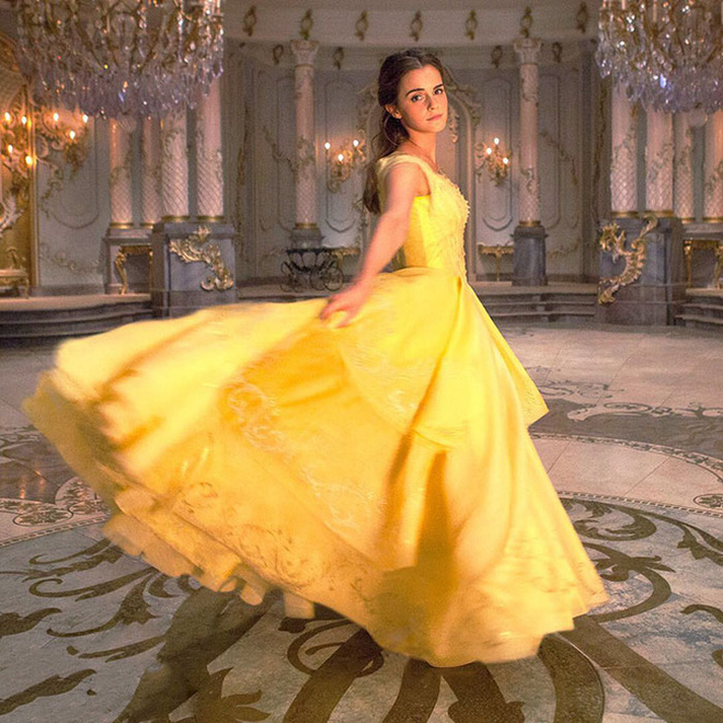 Chiếc váy vàng được nhân vật Belle diện trong buổi dạ hội với Quái thú.