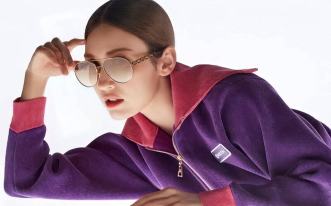 Tháng 5 năm nay, Somi đã hợp tác với Louis Vuitton để trở thành gương mặt cho dòng kính mắt mới của hãng.