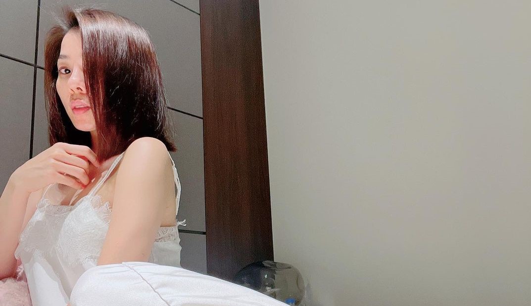 Lệ Quyên đam mê những chiếc váy ngủ gợi cảm, bảo sao Lâm Bảo Châu say đắm