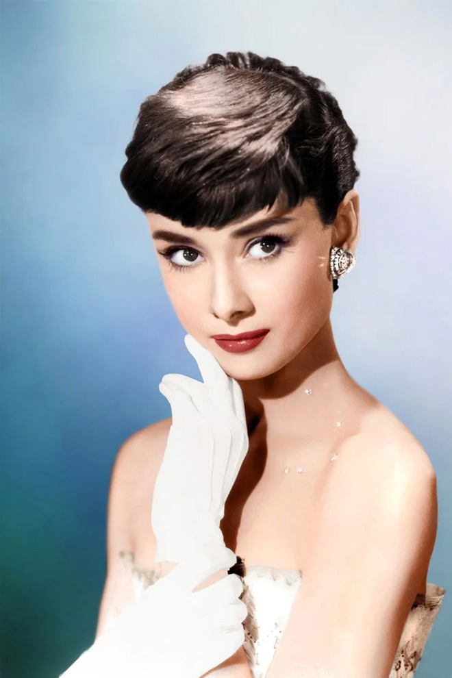 Đôi mắt to tròn của nữ diễn viên Audrey Hepburn