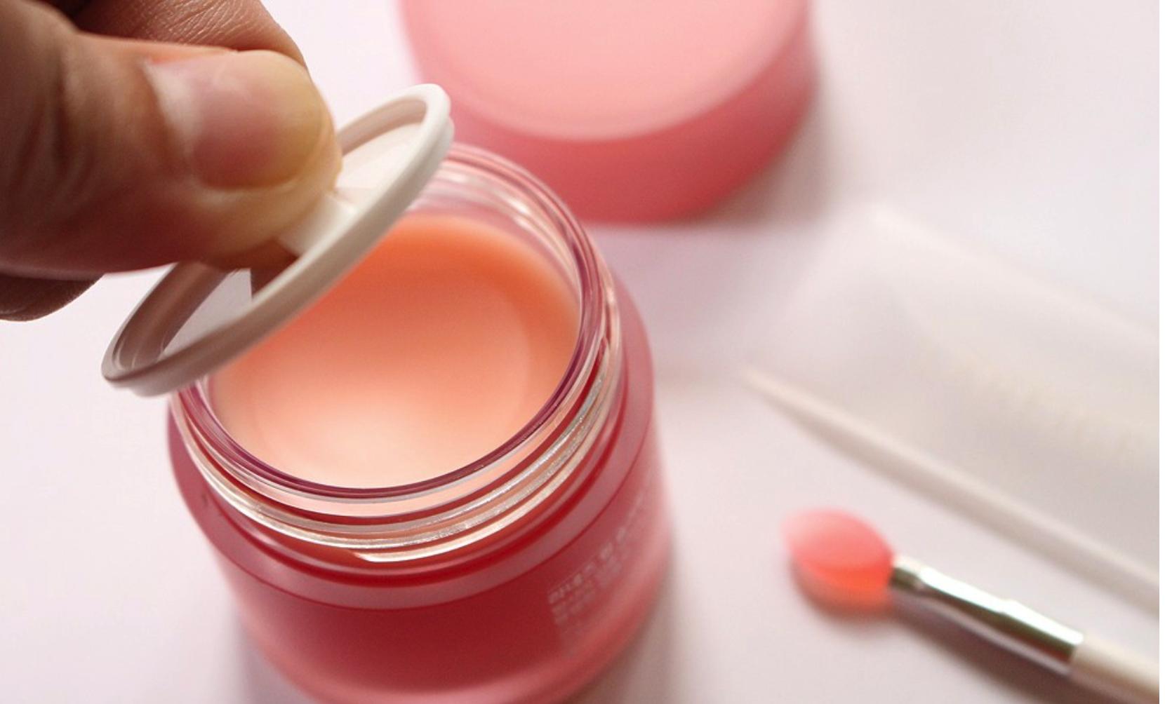 Mặt nạ ngủ cho môi: Tốn tiền nhưng có thực sự cần thiết? 