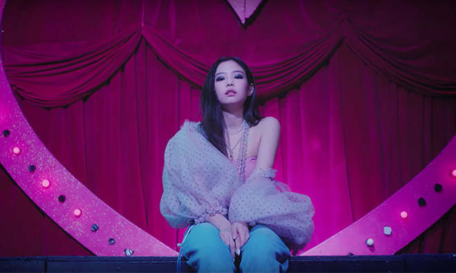 Jennie có màn ra mắt thành công với MV Solo