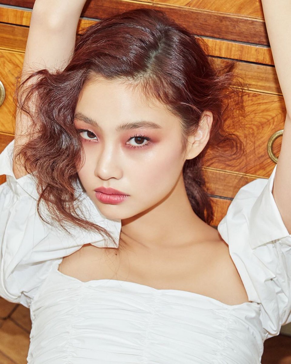 6 nữ diễn viên Hàn đông fan nhất Instagram: Song Hye Kyo thua loạt đàn em - Ảnh 7