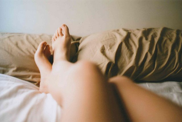 Hãy từ bỏ những thói quen này nếu bạn không muốn bị viêm nang lông chân