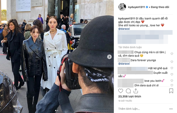 Kỳ Duyên đã từng có khoảnh khắc được chụp chung với thần tượng của mình, nữ ca sĩ Dara 2NE1 tại Tuần lễ thời trang Paris vào năm 2018