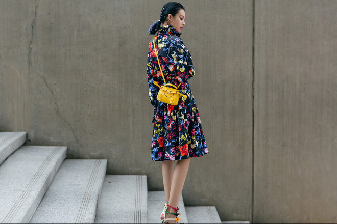 Trong những lần tham gia Tuần lễ thời trang Seoul, cô Phí luôn lọt vào top những fashionista mặc đẹp nhất của tờ Vogue, WWD.