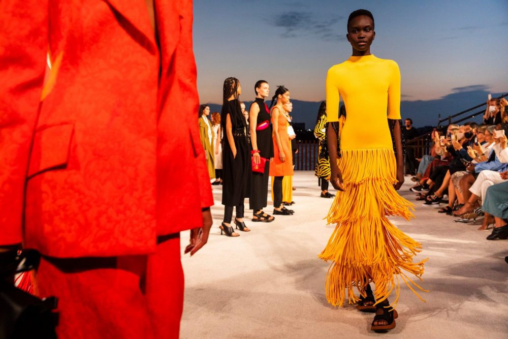 Tua rua là xu hướng thời trang được yêu thích nhất mùa Xuân – Hè 2022 