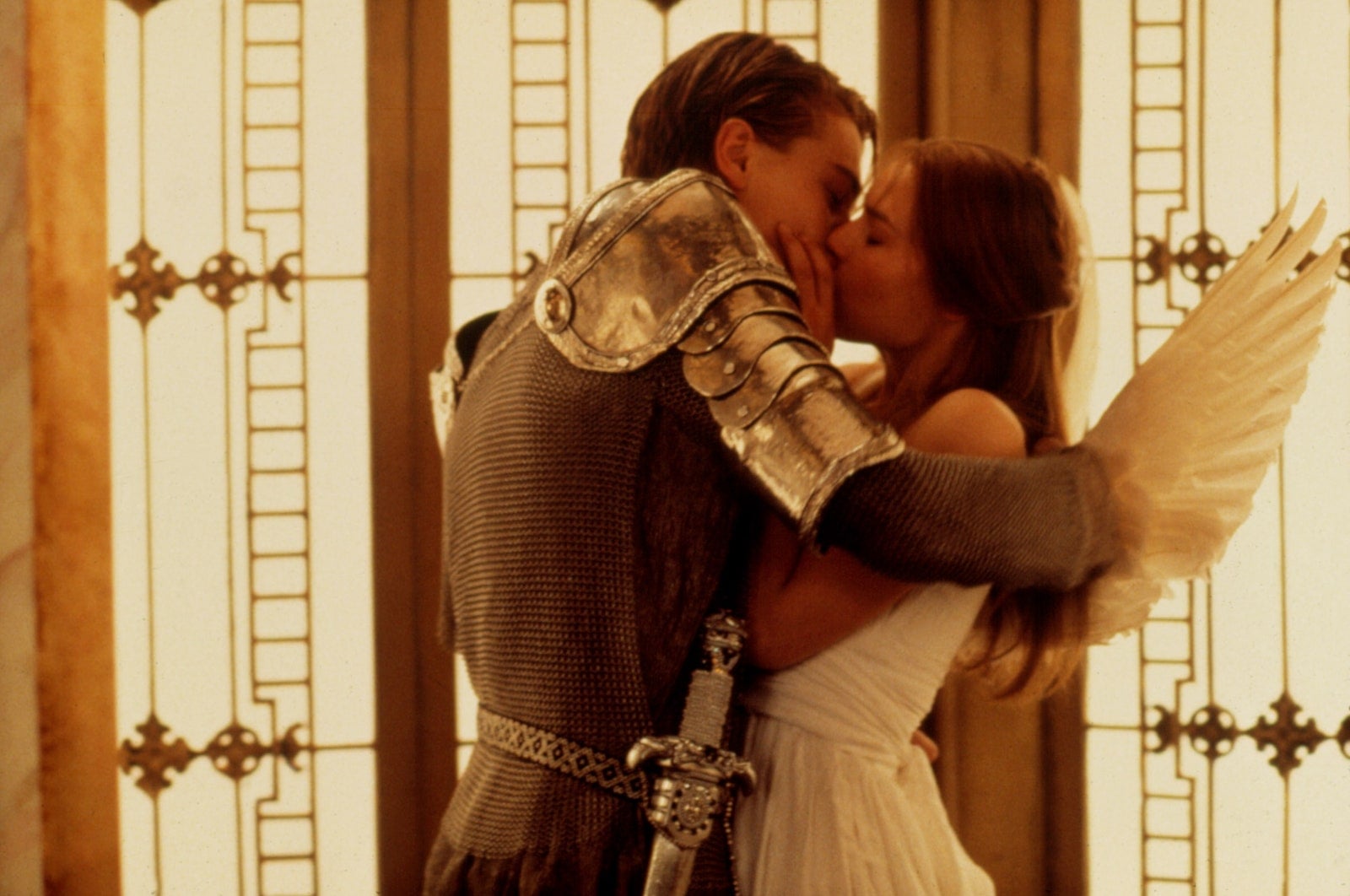 Câu chuyện tình Romeo + Juliet từng khiến nhiều người phải mê đắm