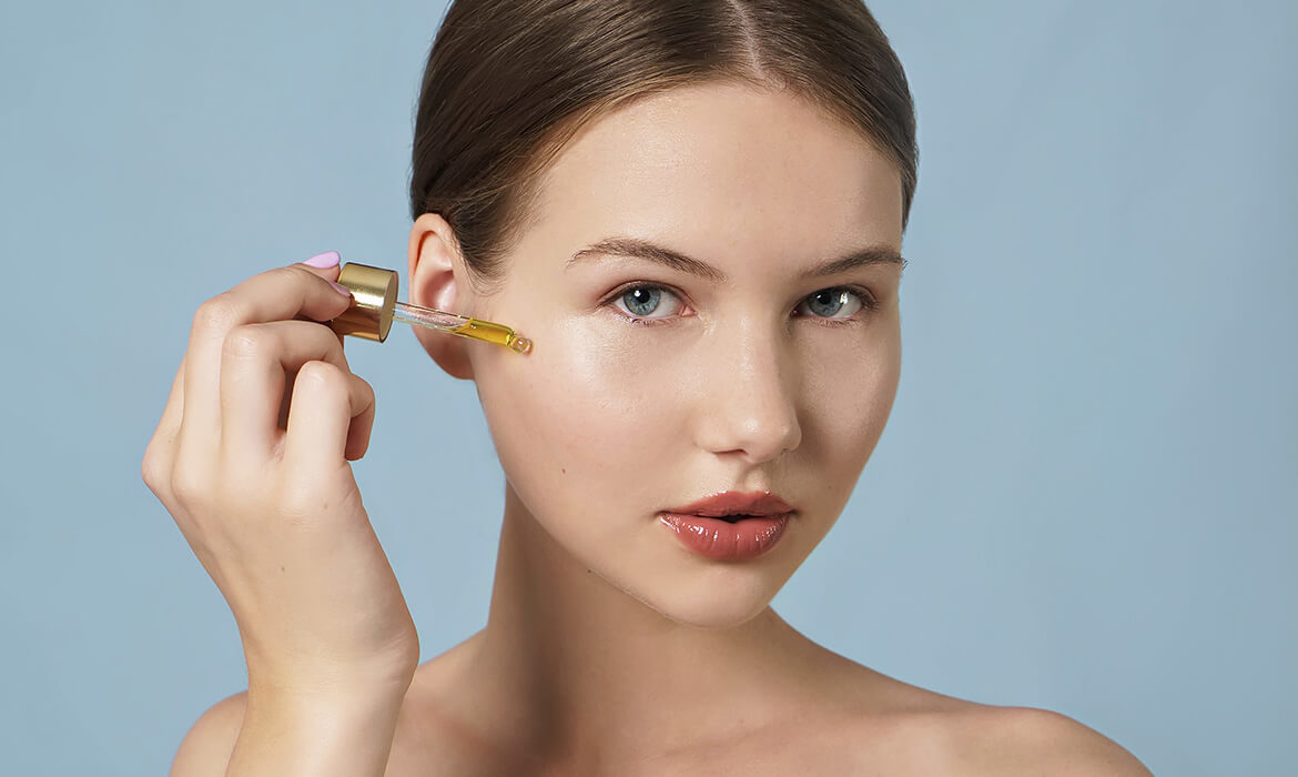 Liệu có nên sử dụng dầu dưỡng thay kem dưỡng ẩm vào mùa đông? 