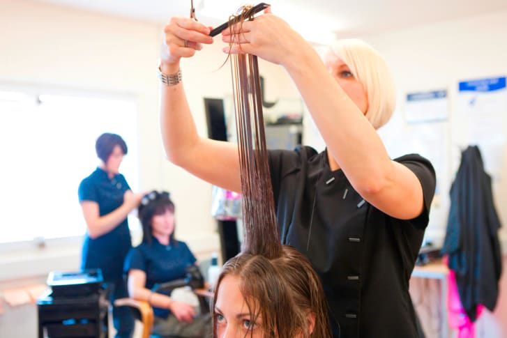 Bạn có biết: Trang điểm và làm đẹp là cách giúp nhiều tù nhân hoàn lương 