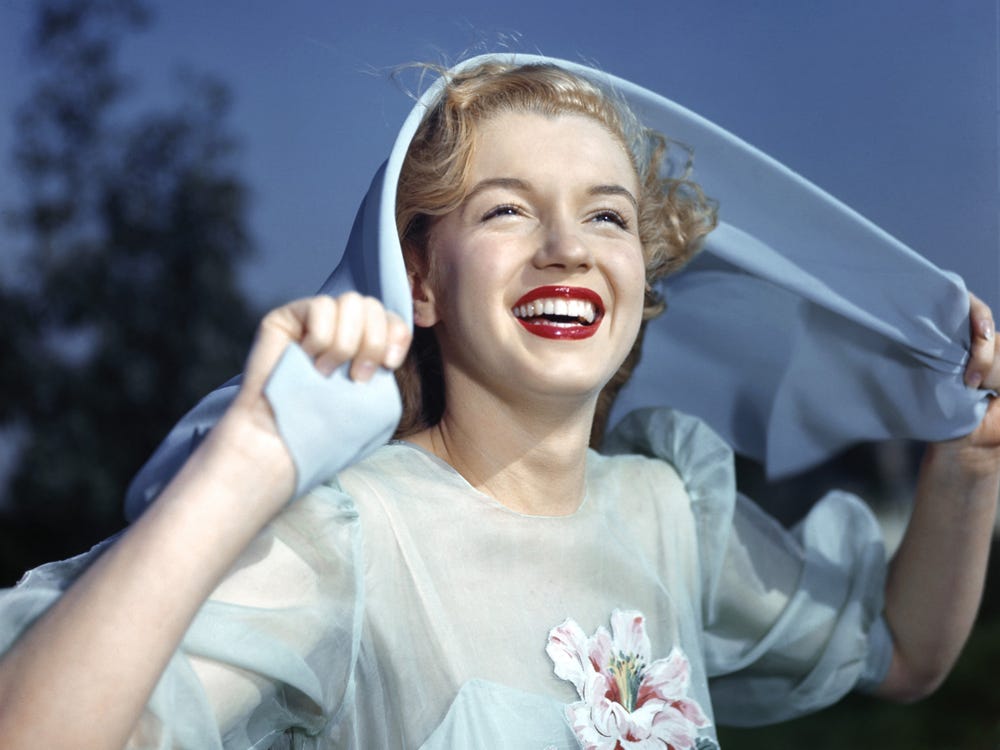 8 bí quyết tạo nên vẻ đẹp Marilyn Monroe 
