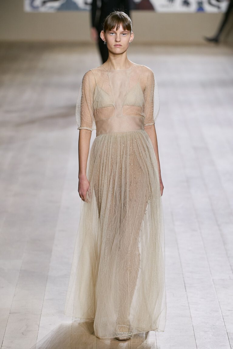 Christian Dior Haute Couture Xuân – Hè 2022: Tối giản là đích đến của sự cao cấp - Ảnh 14