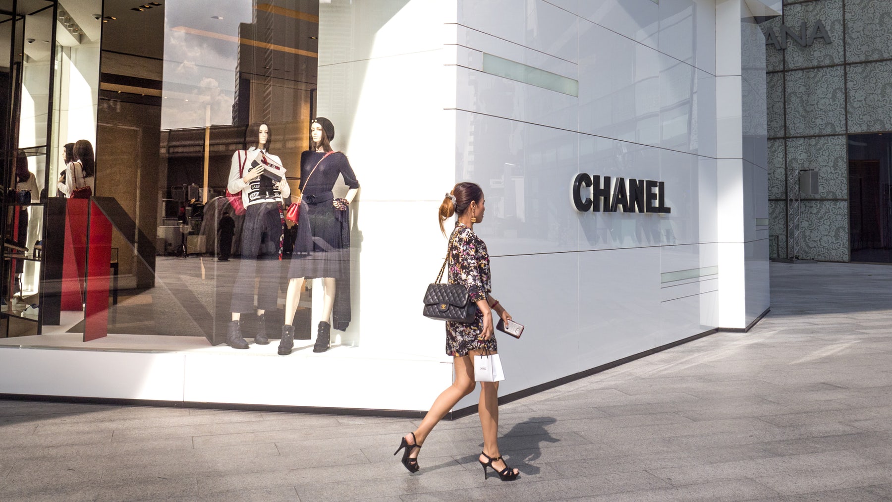 Hàn Quốc là quốc gia có đồ Chanel đắt nhất châu Á. Đây cũng là quốc gia tiêu thụ Chanel hàng đầu.