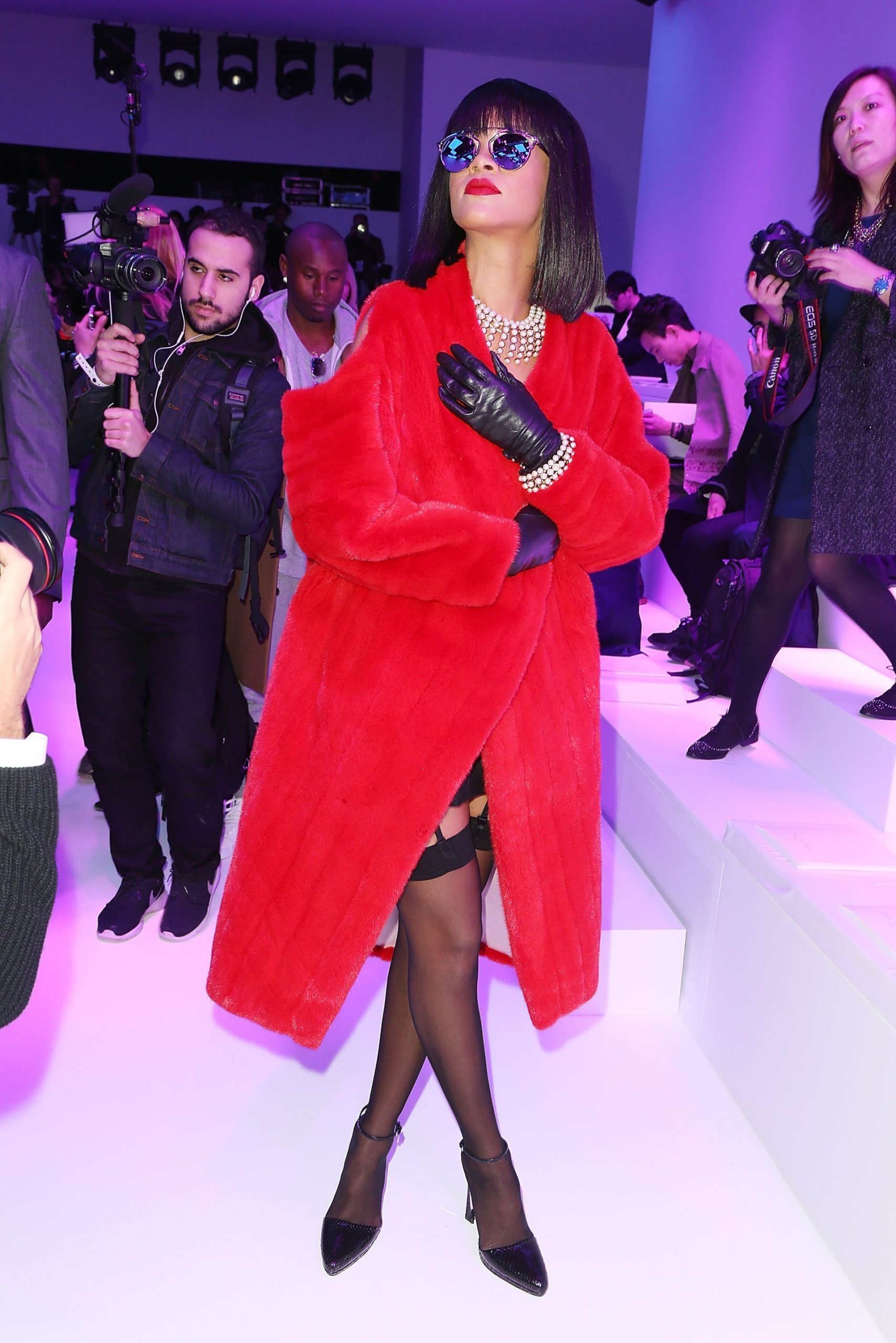 Hành trình 'thời trang hàng ghế đầu' của 'mẹ bỉm' Rihanna  - Ảnh 11