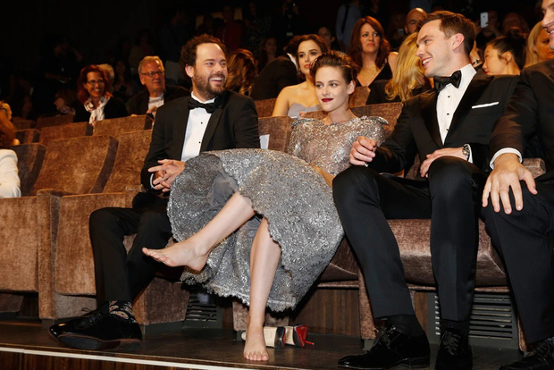 Kristen Stewart và giày cao gót: Chúng ta không thuộc về nhau! 