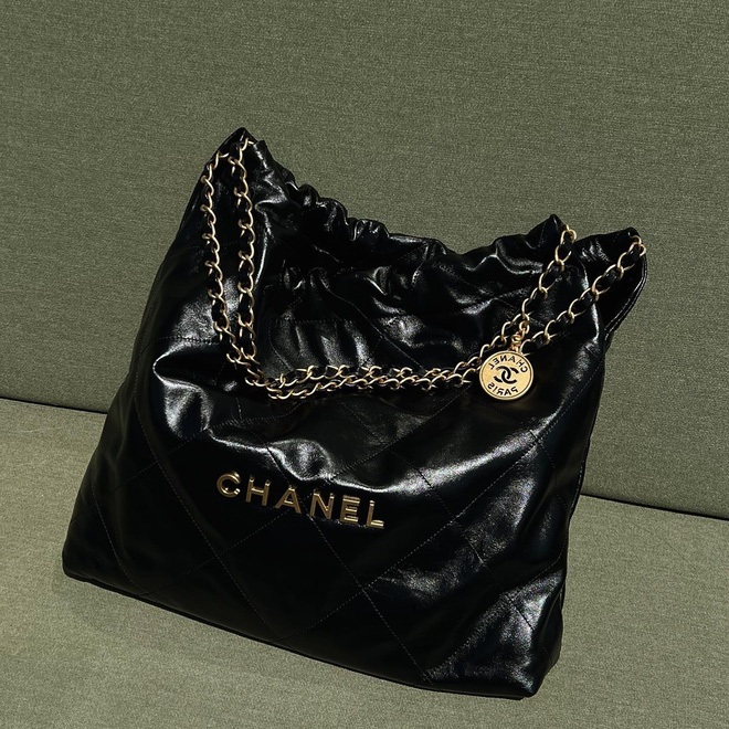 Chanel 22 là một trong những túi được yêu thích nhất trong mùa hè 2022