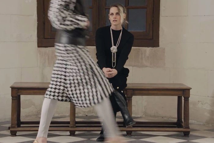 Jennie, Lily, Kristen: Nàng thơ Chanel nào được đại ngộ cao nhất! - Ảnh 2