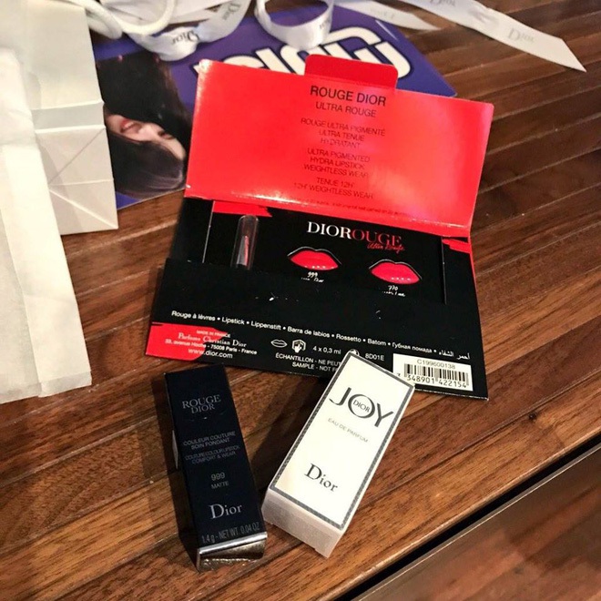 Sướng như ekip sao, suốt ngày được tặng đồ hiệu  - Ảnh 9