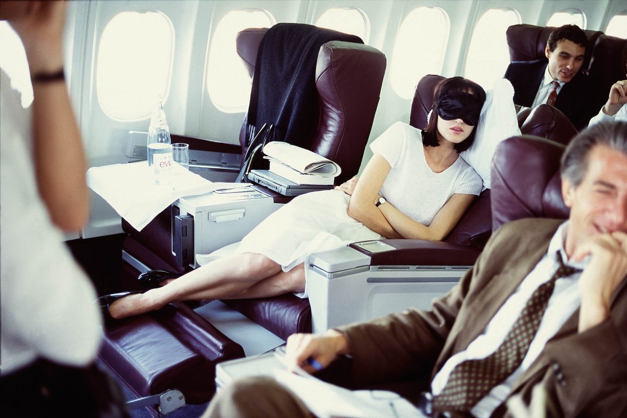 Làm thế nào để luôn rạng rỡ sau một chuyến bay dài? - Ảnh 1