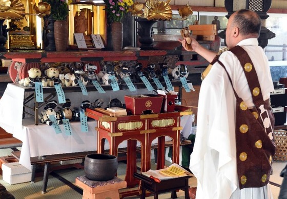 Tang lễ truyền thống tại Nhật dần biến mất do chi phí quá đắt
