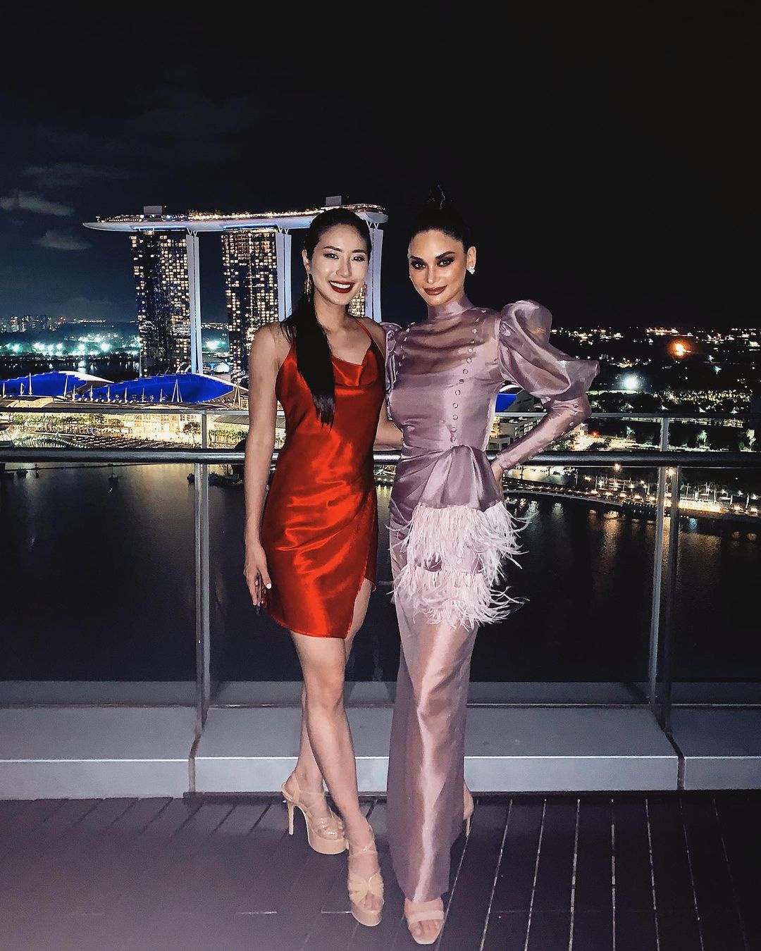 Belle và Hoa hậu Pia Wurtzbach.