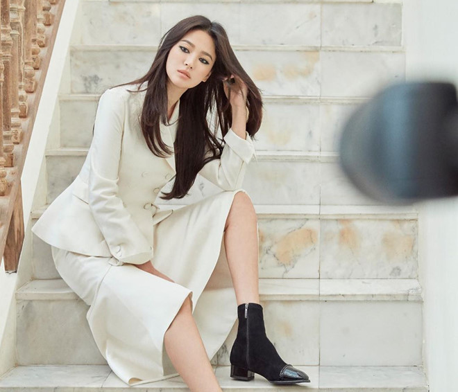 Ảnh tạp chí mới của Song Hye Kyo khiến cư dân mạng giật mình - Ảnh 6