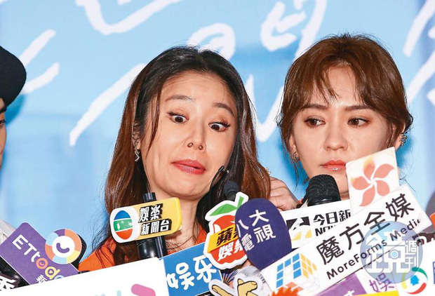 Những khoảnh khắc Lâm Tâm Như bị mất lòng các nhiếp ảnh gia