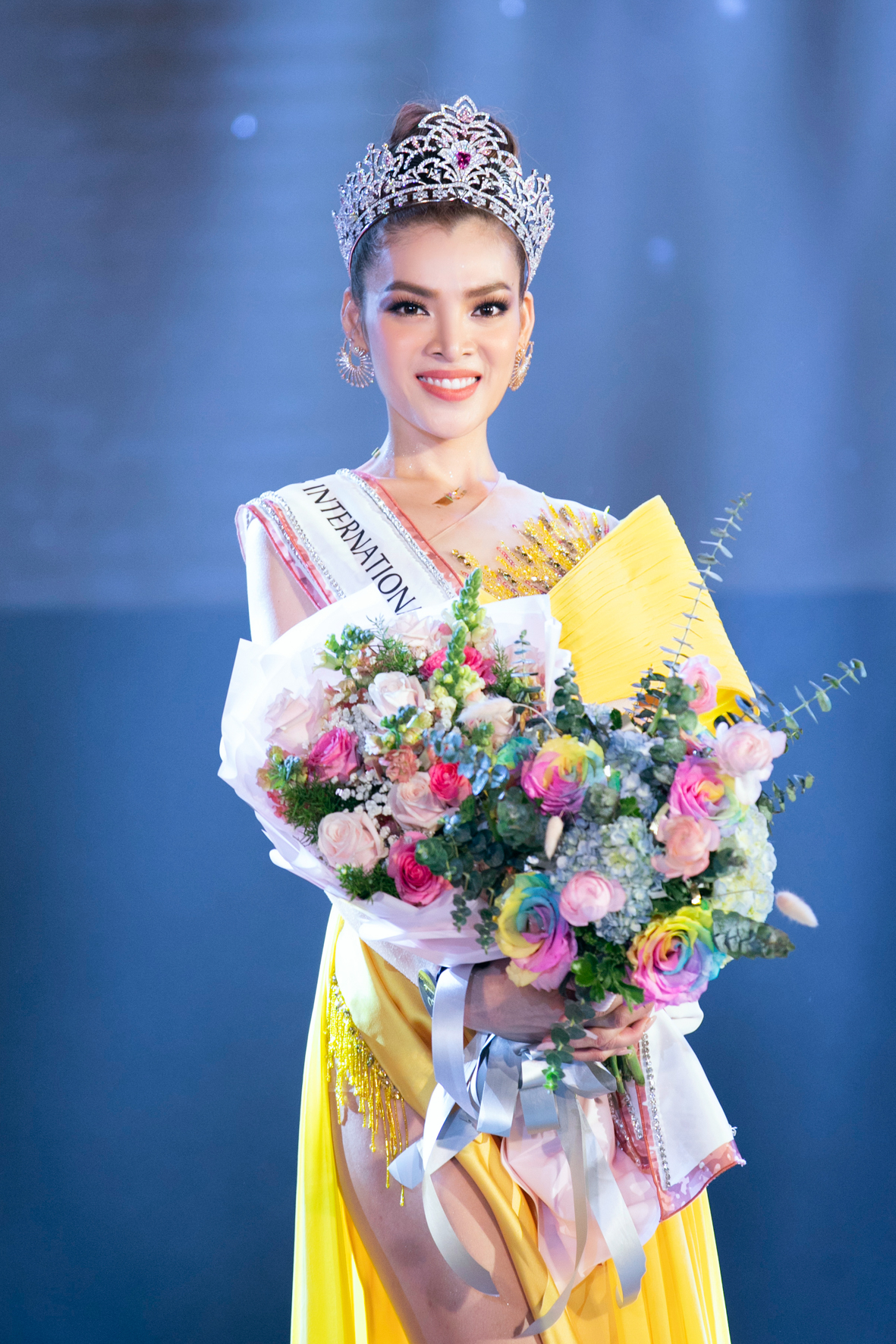 Học trò Minh Tú đăng quang Miss International Queen VietNam 2020 - Ảnh 1