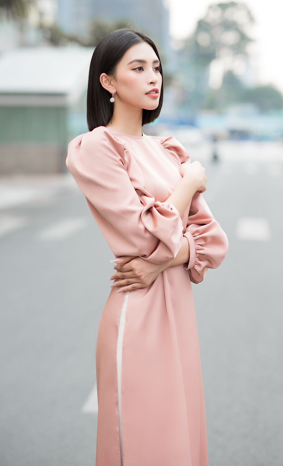 Vẻ đẹp ngọt ngào và nữ tính của Hoa hậu Tiểu Vy