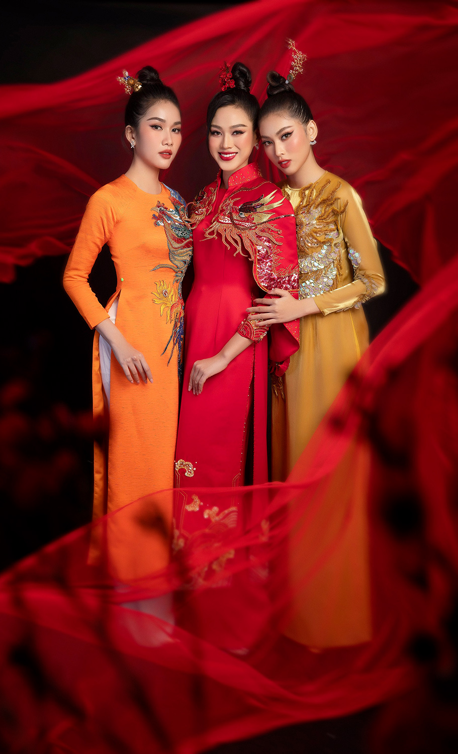 Top 3 Hoa hậu Việt Nam trong những thiết kế lấy cảm hứng từ việc tôn vinh nữ quyền