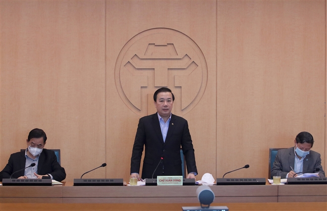 Phó Chủ tịch UBND thành phố Hà Nội Chử Xuân Dũng, Trưởng Ban chỉ đạo phòng chống dịch bệnh Covid-19 thành phố chủ trì phiên họp chiều 5/2.