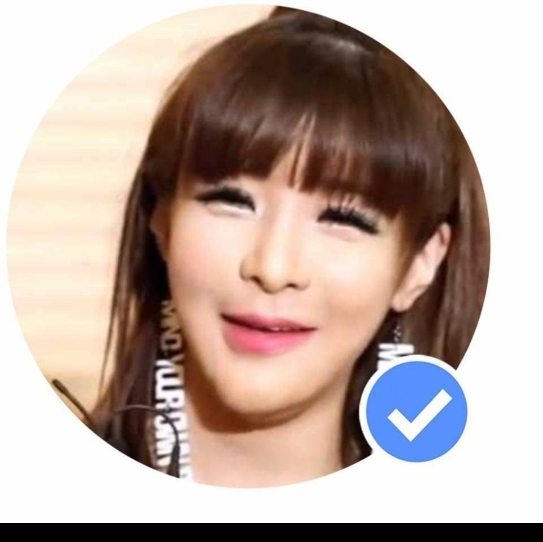 Hình đại diện giả tích xanh, dùng ảnh của nữ nghệ sĩ Kpop - Park Bom