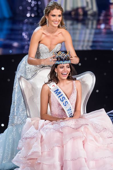 Trước đó, người đẹp đến từ Puerto Rico đăng quang Miss World 2016.