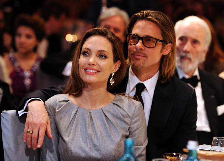 Angelina Jolie và Brad Pitt thời còn mặn nồng