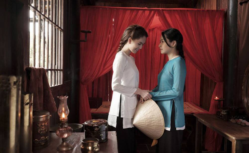 Ngọc Trinh xuất hiện trong MV 'Cung đàn vỡ đôi' của Chi Pu