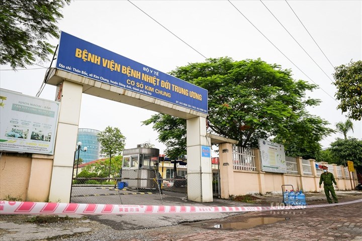 Các trường hợp nghi nhiễm ở Lạng Sơn đã được chuyển lên Bệnh viện Bệnh Nhiệt đới trung ương cơ sở Kim Chung để được điều trị