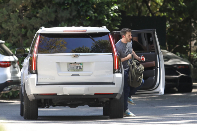 Ben Affleck đến nhà J.Lo hôm 29/4.