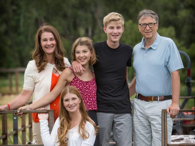Gia đình hạnh phúc của Bill Gates trước khi ông và vợ cũ tuyên bố ly hôn