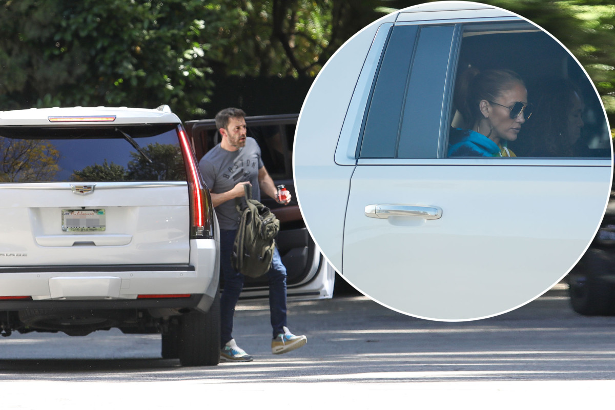 Ben Affleck bị bắt gặp đến nhà Jennifer Lopez