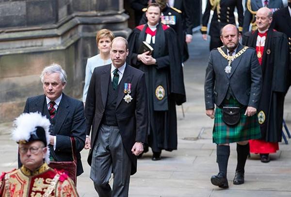 Hoàng tử William hiện đang thay mặt Hoàng gia để thực hiện chuyến công du tại Scotland
