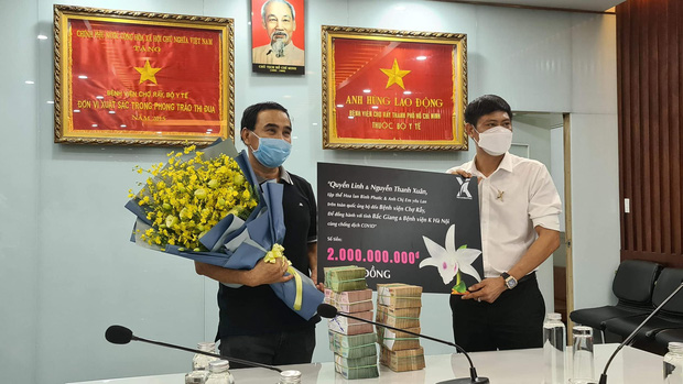 Trước đó, MC Quyền Linh đã ủng hộ 2 tỷ đồng cho Bắc Giang chống dịch Covid-19