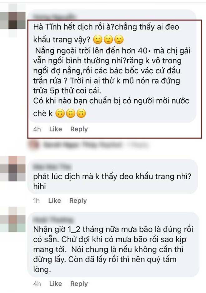 Cư dân mạng truyền tay nhau hình ảnh đoàn của Hoài Linh cứu trợ áo phao và mỳ tôm giữa mùa hè - Ảnh 2