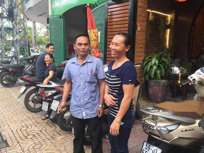 Diễm Phạm cũng đề cập đến việc bố của Hồ Văn Cường đang làm trong quán ăn chay của Phi Nhung