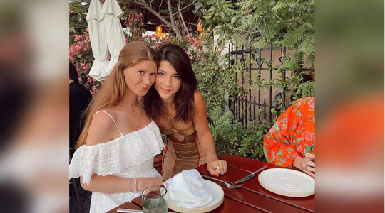 Jennifer và Phobe xuất hiện trong bữa tiệc kỷ niệm trước khi con gái đầu của vị tỷ phú đứng thứ 4 thế giới kết hôn