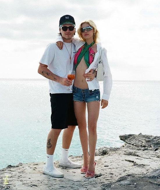 Bức ảnh được con trai cả của David Beckham đăng tải trên tài khoản Instagram kỷ niệm tròn 1 năm ngày cầu hôn bạn gái
