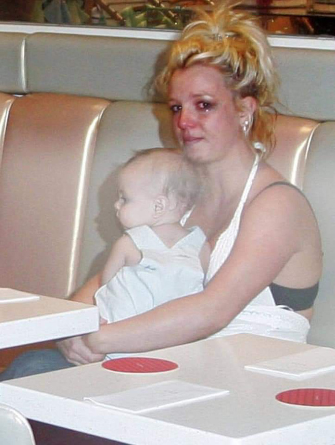 Quản gia của Britney Spears khẳng định, không hề có vụ bắt nhốt nào cả. Nữ ca sĩ chỉ đang cố gắng không bị chia cắt với con trai mình