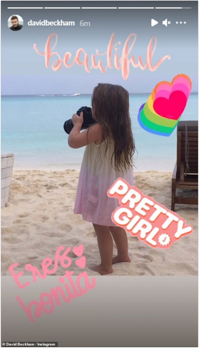 Không chỉ đăng tải trên trang cá nhân, David Beckham còn liên tục đăng tải hình ảnh hồi còn bé của con gái lên story tài khoản Instagram